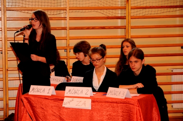 debata03.jpg