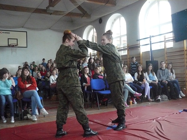 szkoly05.jpg