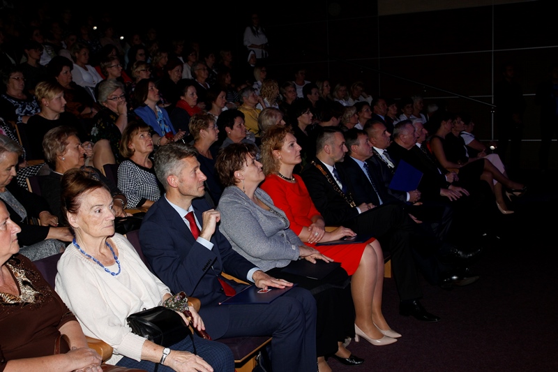 dzien_naucz03.jpg